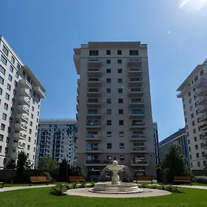 Ultimate Living Experience - Modern & Free Parking Near Romexpo Apartament